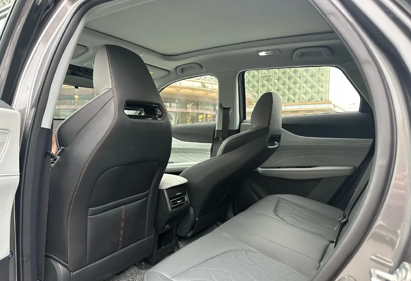 2025 ChangAn UNI-Z 1.5L 98HP L4 E-CVT PHEV 18.4KWH,autocango,china used car exporter,china ev exporter,chinese used car exporter,chinese used ev exporter