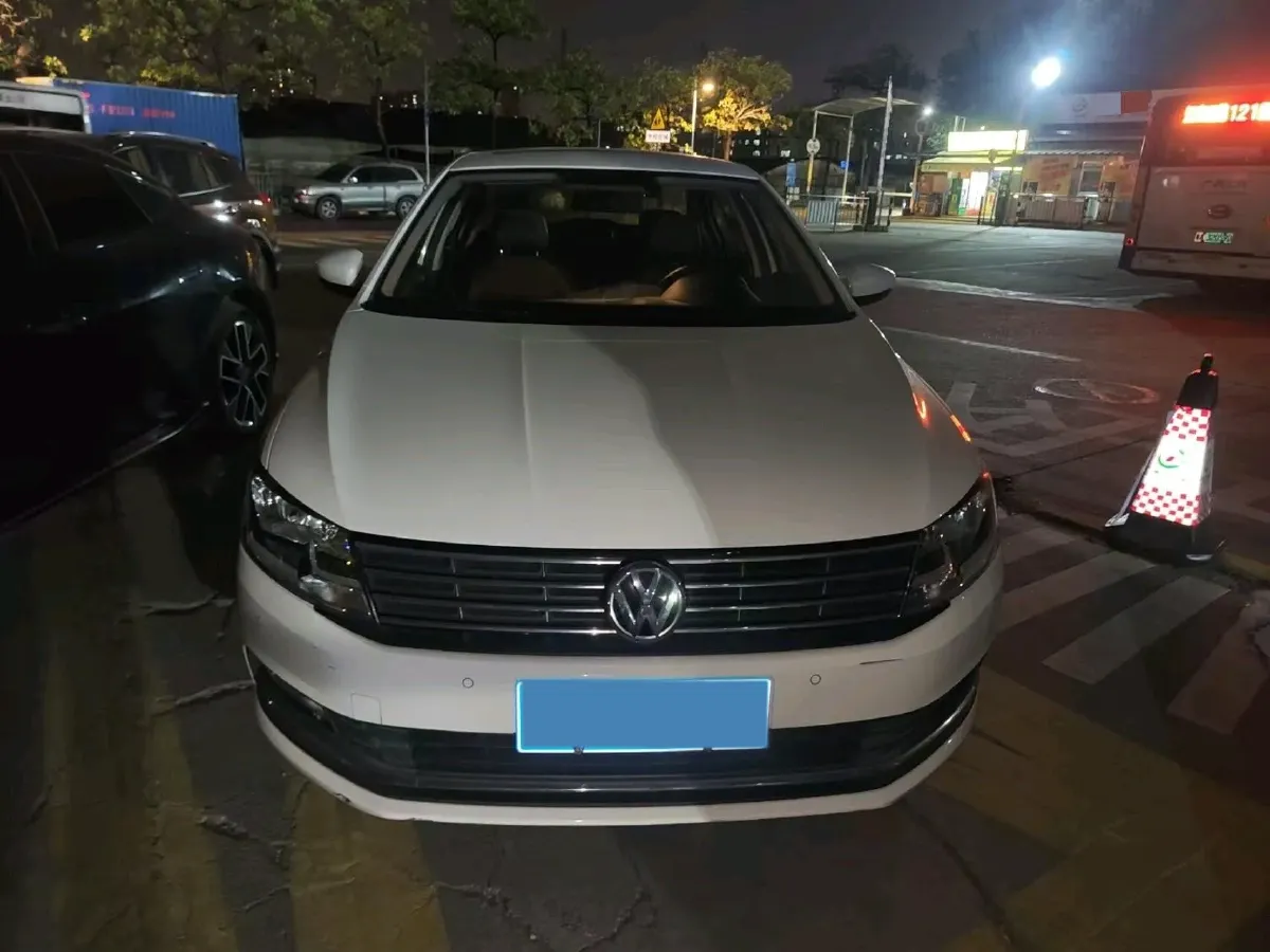 2017 Zotye Damy X7 1.8T 177HP L4 5MT,autocango,china used car exporter,china ev exporter,chinese used car exporter,chinese used ev exporter