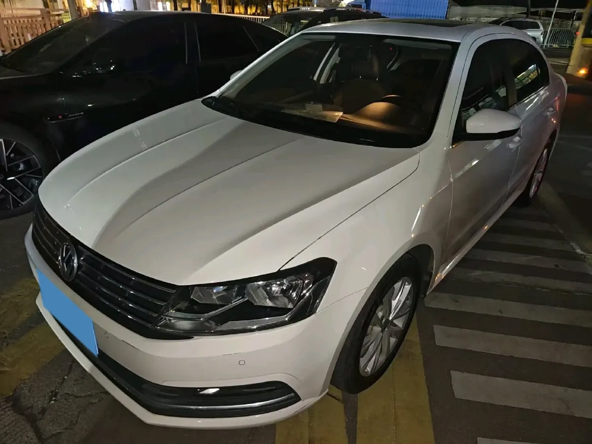 2017 Zotye Damy X7 1.8T 177HP L4 5MT,autocango,china used car exporter,china ev exporter,chinese used car exporter,chinese used ev exporter