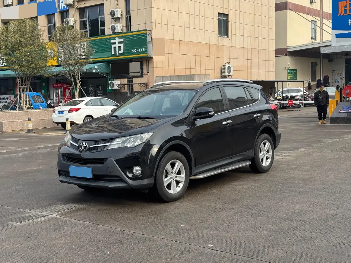 2013 Toyota RAV4 2.0L 147HP L4 CVT