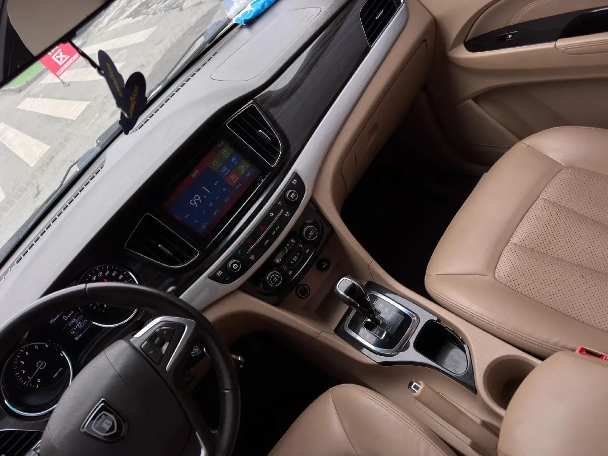 2016 BAIC WeiWang S50 1.5T 150HP L4 6MT,autocango,china used car exporter,china ev exporter,chinese used car exporter,chinese used ev exporter