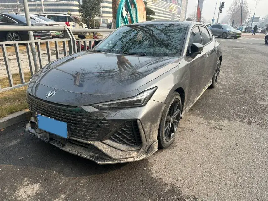 2022 ChangAn UNI-V 2.0T 233HP L4 8AT