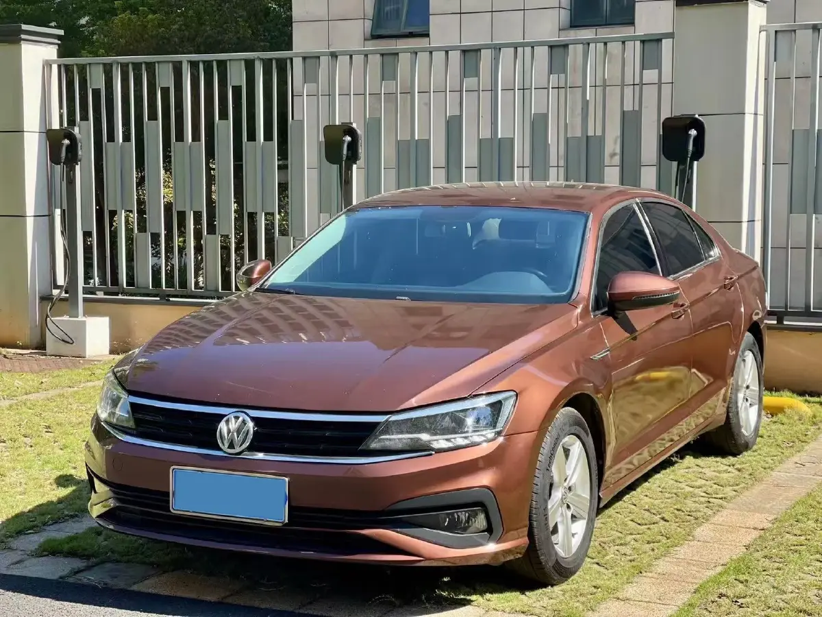 2019 Volkswagen T-Cross 1.4T 150HP L4 7DCT