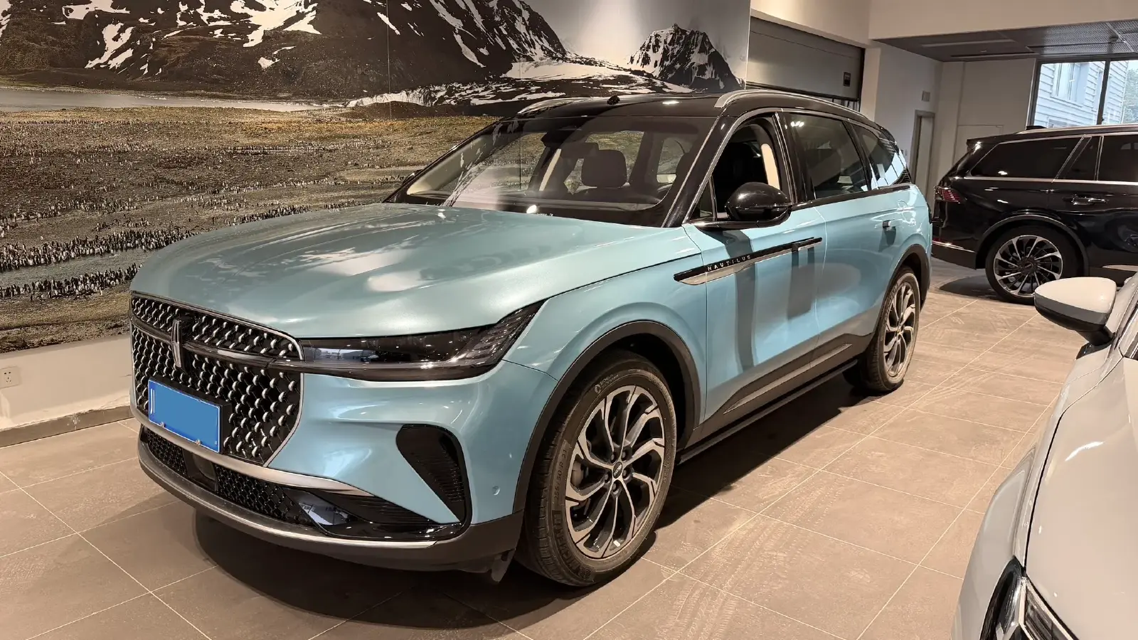 2025 Lincoln Nautilus 2.0T 261HP L4 8AT