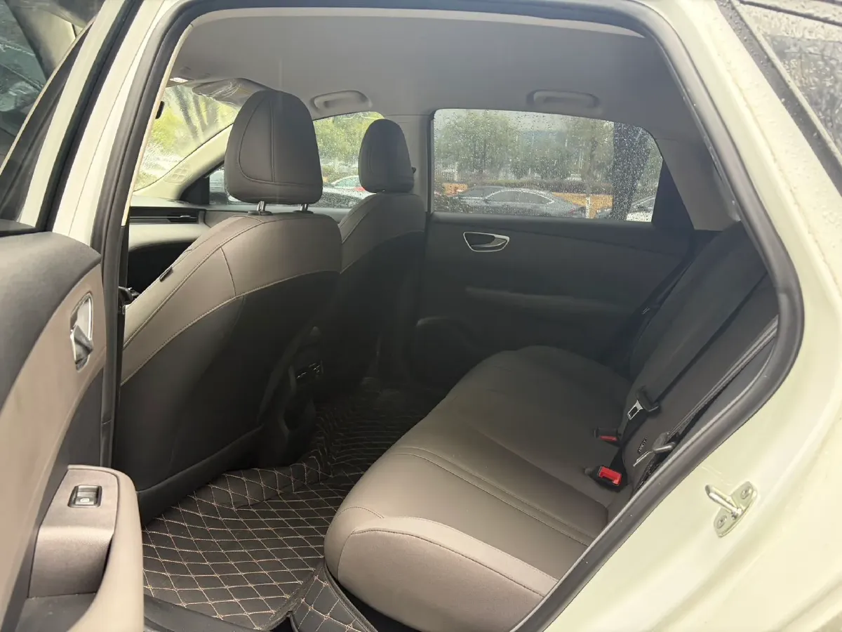 2025 Roewe E6 BEV,autocango,china used car exporter,china ev exporter,chinese used car exporter,chinese used ev exporter