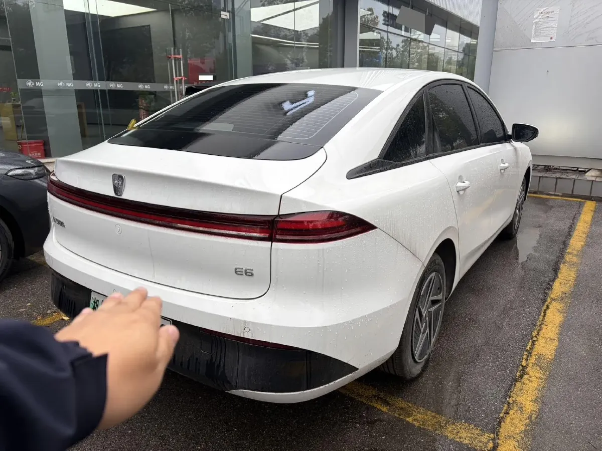 2025 Roewe E6 BEV,autocango,china used car exporter,china ev exporter,chinese used car exporter,chinese used ev exporter