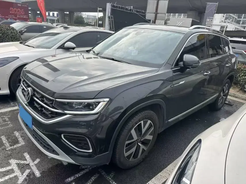 2023 Volkswagen Tayron 2.0T 186HP L4 7DCT