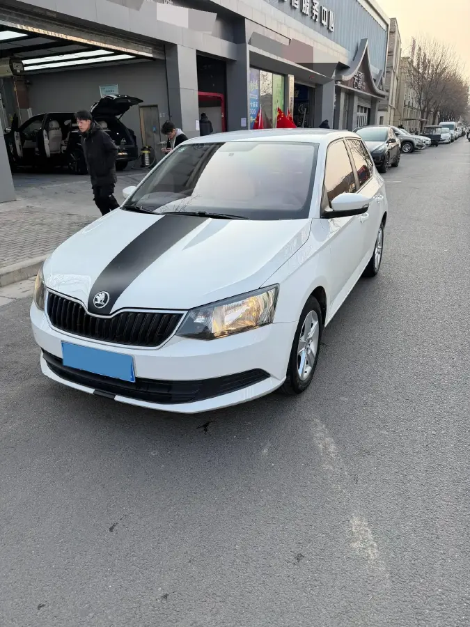 2017 Skoda Fabia 1.4L 90HP L4 6AT