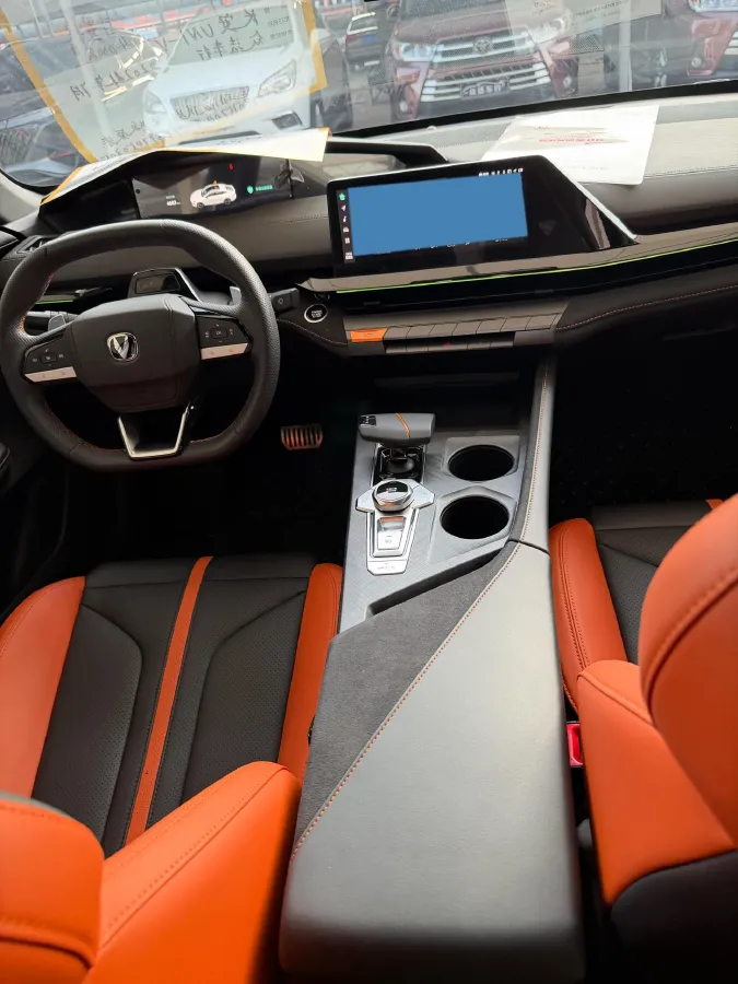 2023 ChangAn Raeton Plus 1.5T 188HP L4 7DCT,autocango,china used car exporter,china ev exporter,chinese used car exporter,chinese used ev exporter