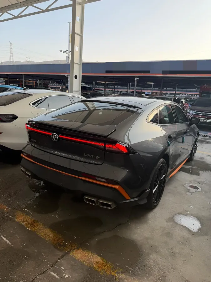 2023 ChangAn Raeton Plus 1.5T 188HP L4 7DCT,autocango,china used car exporter,china ev exporter,chinese used car exporter,chinese used ev exporter