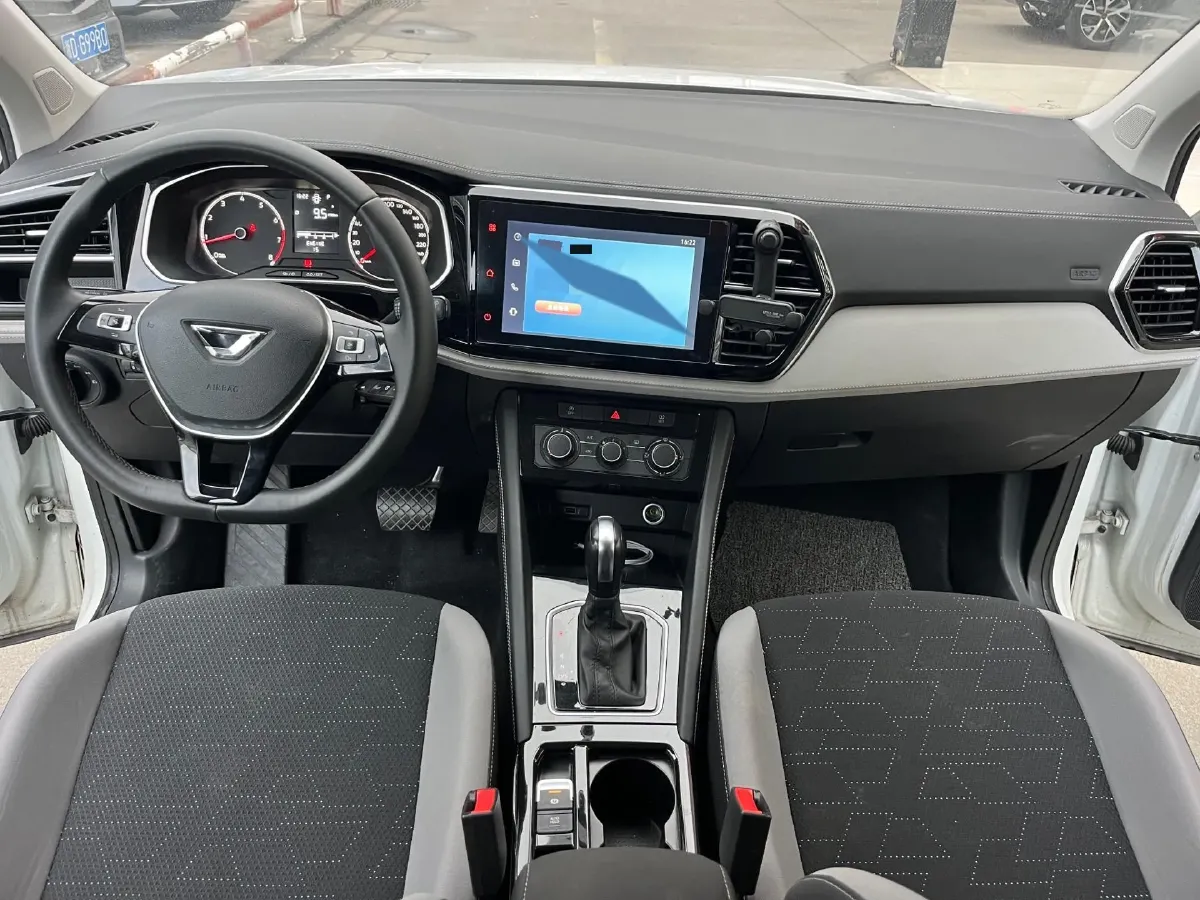 2024 Jetta VS5 1.4T 150HP L4 6AT,autocango,china used car exporter,china ev exporter,chinese used car exporter,chinese used ev exporter