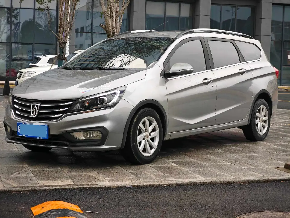 2017 BaoJun 310W 1.5L 112HP L4 6MT