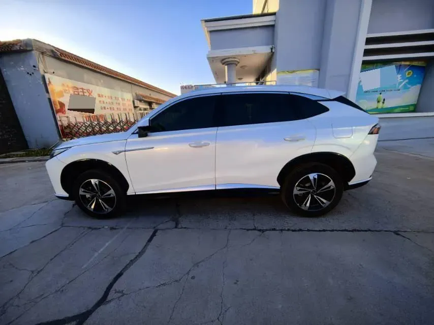 2024 Roewe D5X DMH 1.5T 150HP L4 2DHT PHEV 21.4KWH,autocango,china used car exporter,china ev exporter,chinese used car exporter,chinese used ev exporter