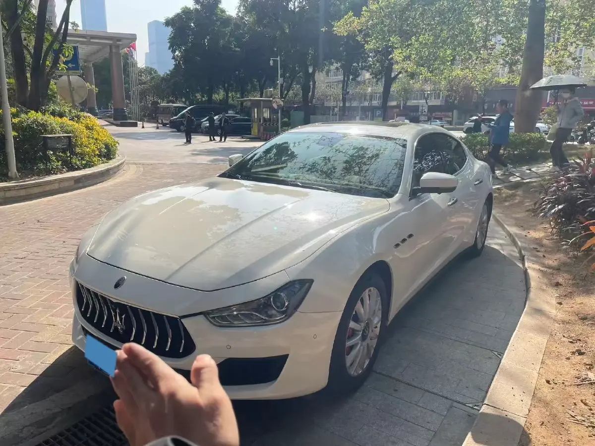 2018 Maserati Ghibli 3.0T 350HP V6 8AT