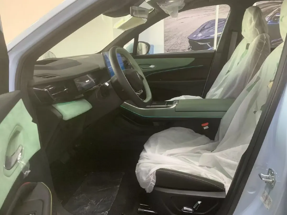 2023 Livan 7 BEV 68.03KWH,autocango,china used car exporter,china ev exporter,chinese used car exporter,chinese used ev exporter