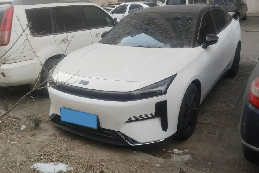 2023 Geely Galaxy L6 1.5T 163HP L4 3DHT PHEV