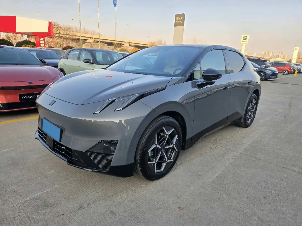 2025 Dongfeng Z9 2.0T 258HP L4 8AT