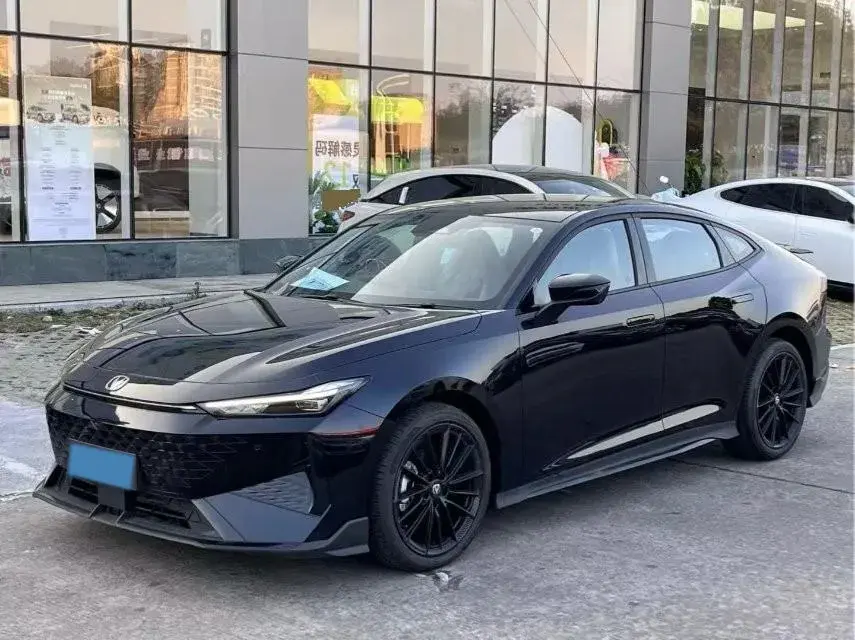 2024 ChangAn UNI-V 1.5T 188HP L4 7DCT