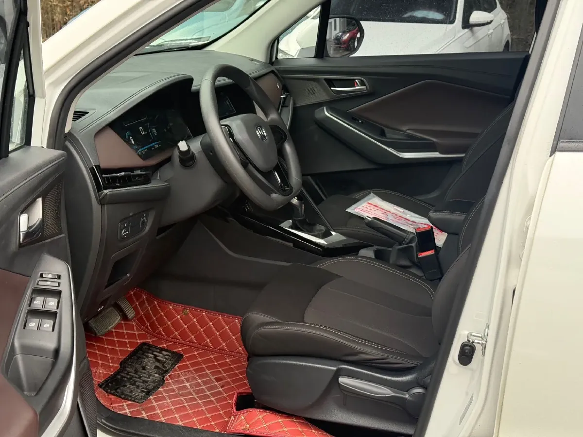 2019 ChangAn CS15 1.5L 107HP L4 5DCT,autocango,china used car exporter,china ev exporter,chinese used car exporter,chinese used ev exporter