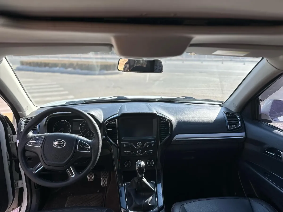 2018 Landwind X8 1.8T 177HP L4 6MT,autocango,china used car exporter,china ev exporter,chinese used car exporter,chinese used ev exporter