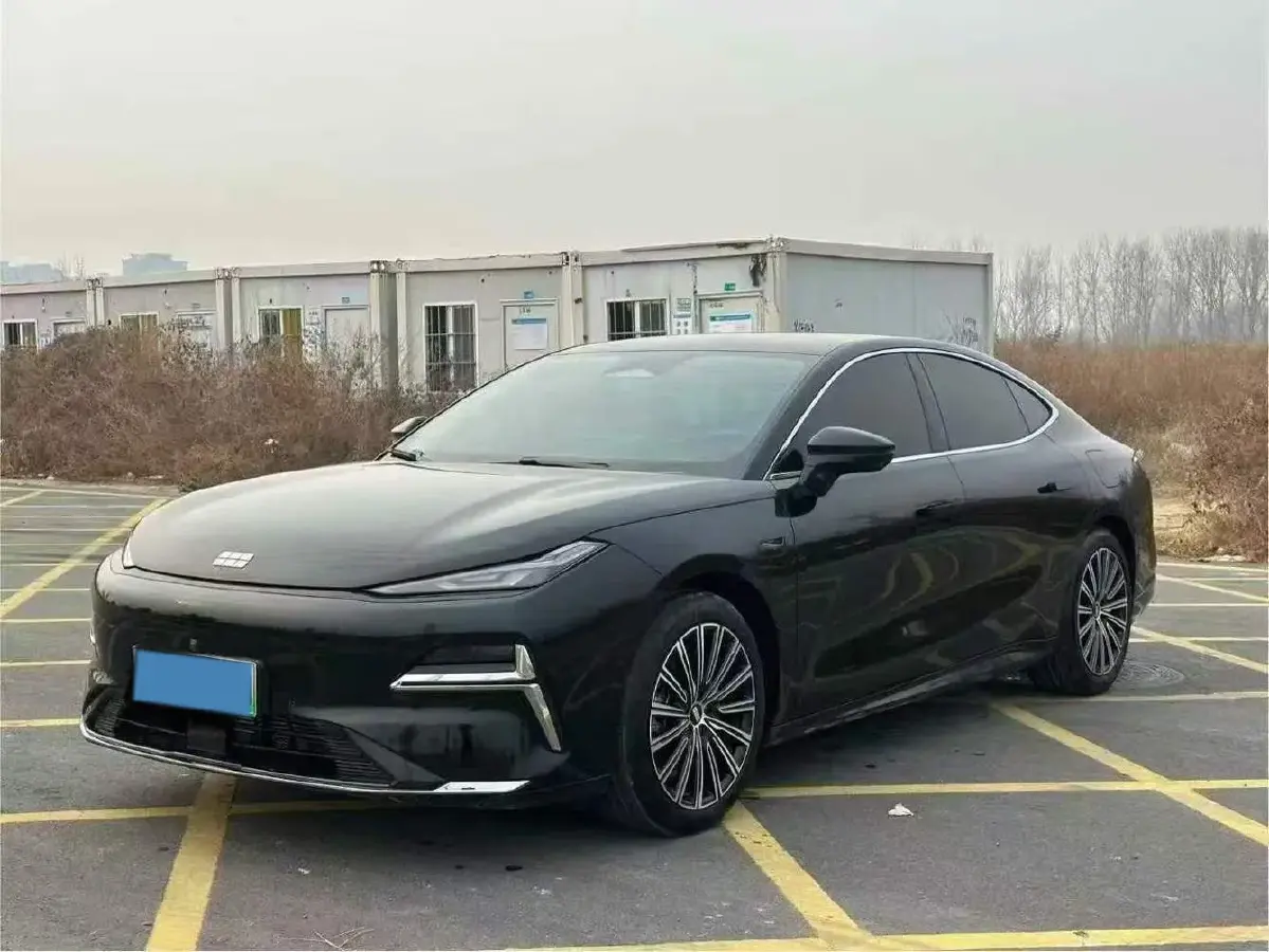 2025 Geely Galaxy Starshine 8 1.5T 163HP L4 3DHT PHEV 18.4KWH