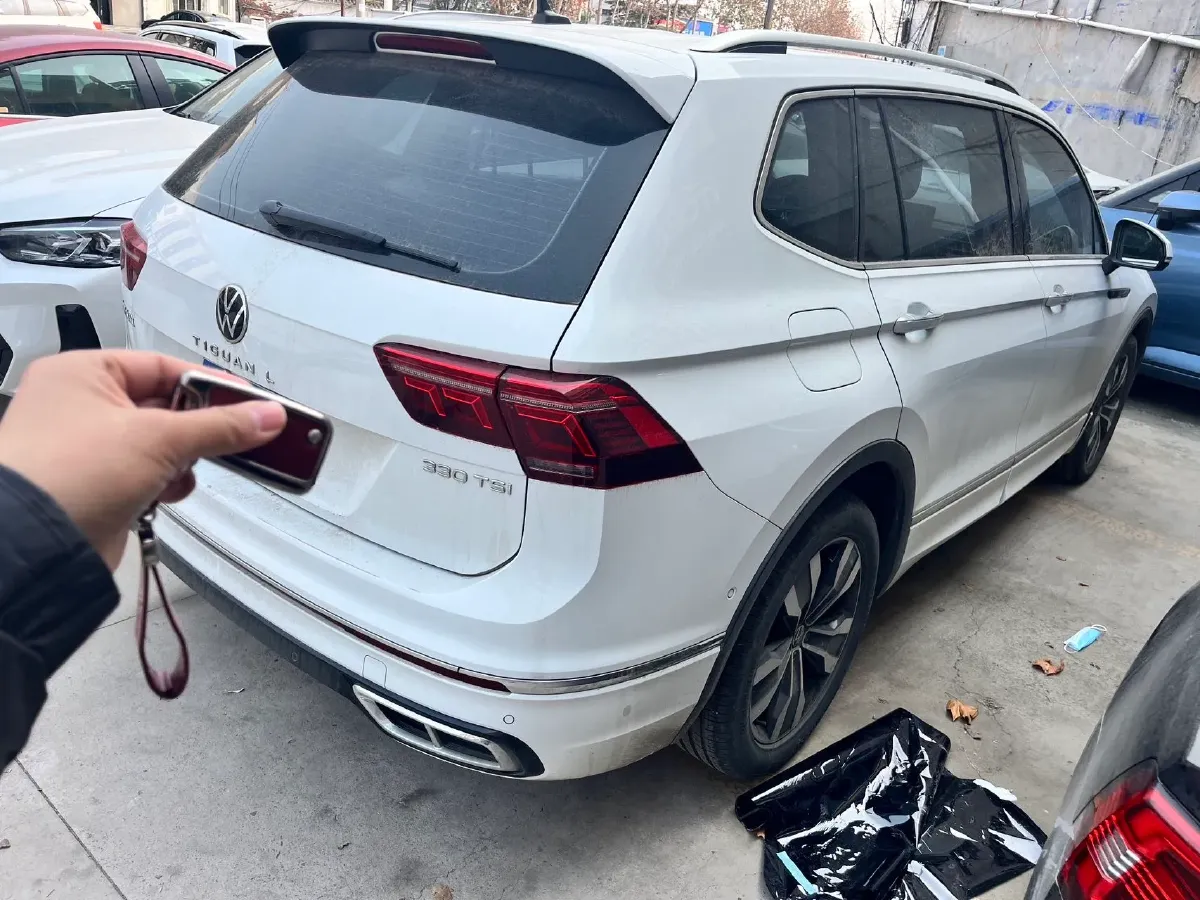 2024 Volkswagen Tiguan L 2.0T 186HP L4 7DCT,autocango,china used car exporter,china ev exporter,chinese used car exporter,chinese used ev exporter