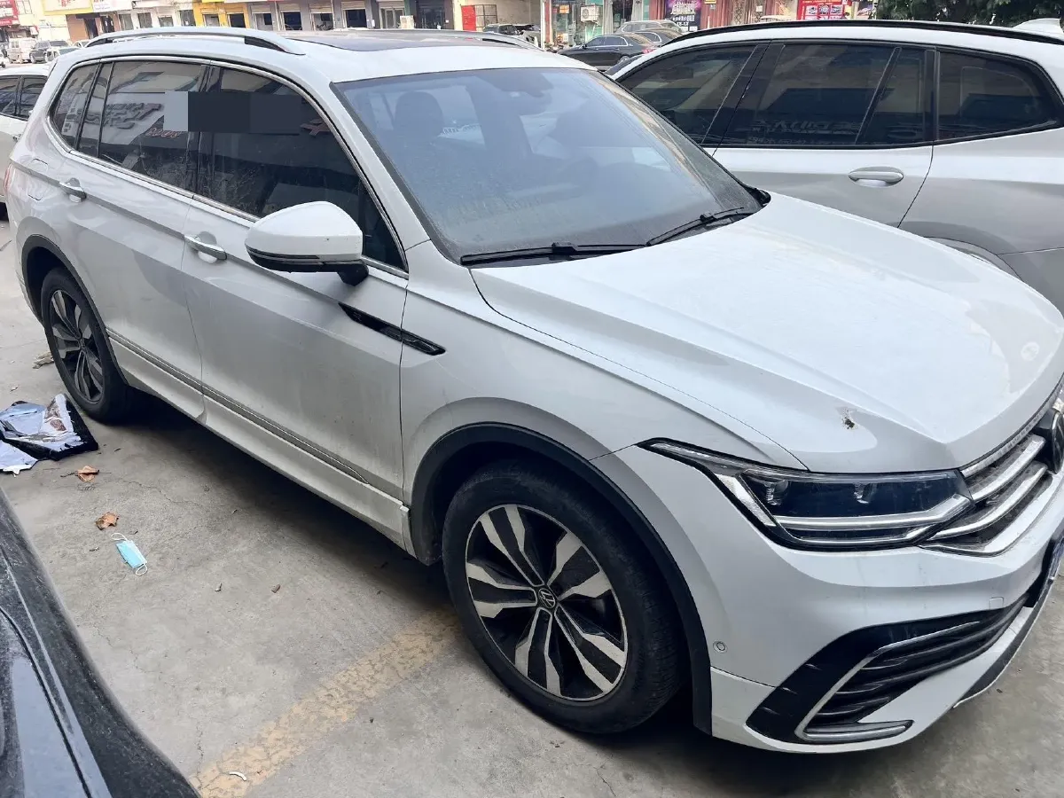 2024 Volkswagen Tiguan L 2.0T 186HP L4 7DCT,autocango,china used car exporter,china ev exporter,chinese used car exporter,chinese used ev exporter