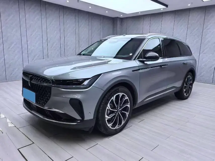 2023 Lincoln Nautilus 2.0T 261HP L4 8AT