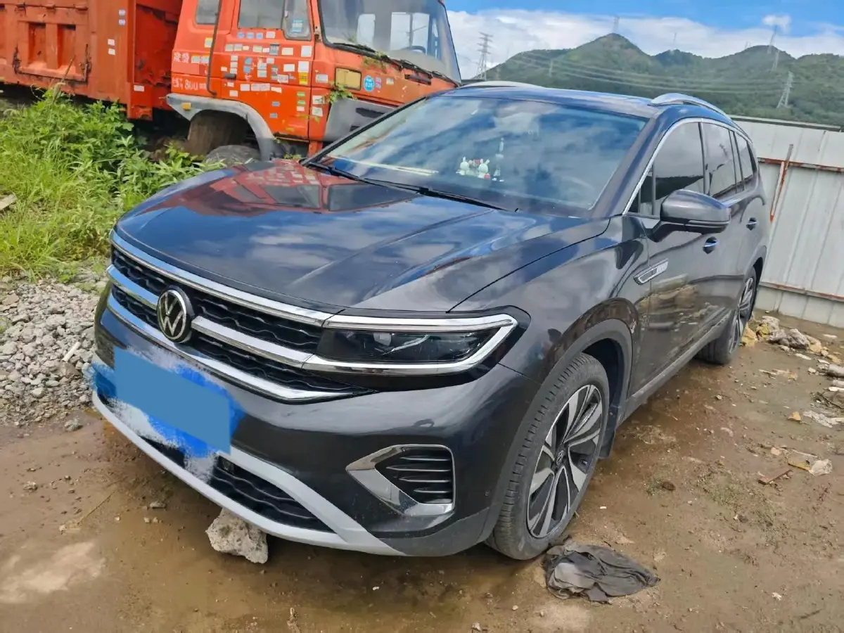 2023 Volkswagen Talagon 2.0T 220HP L4 7DCT