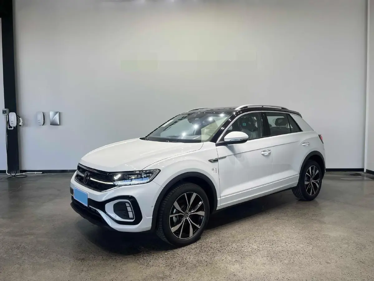 2025 Volkswagen T-Roc 1.5T 160HP L4 7DCT