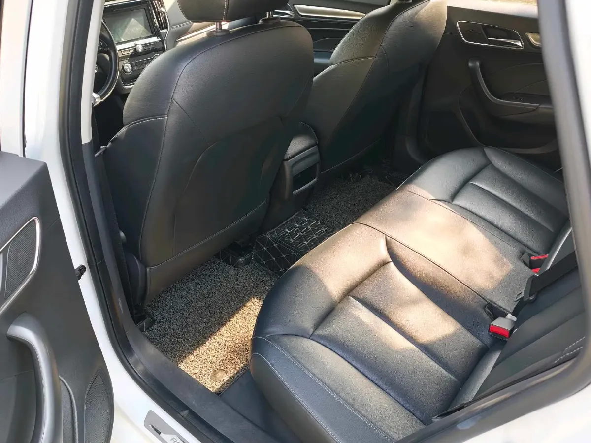 2018 HuangHai JiaoLong 2.4L 143HP L4 5AT,autocango,china used car exporter,china ev exporter,chinese used car exporter,chinese used ev exporter