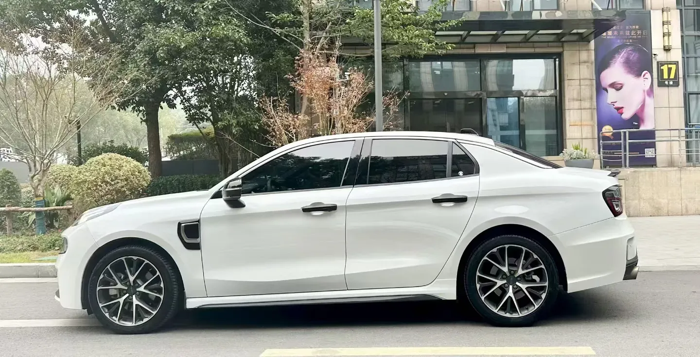 2021 LYNK&CO 03 New Energy 1.5T 180HP L3 7DCT PHEV 9.4KWH,autocango,china used car exporter,china ev exporter,chinese used car exporter,chinese used ev exporter