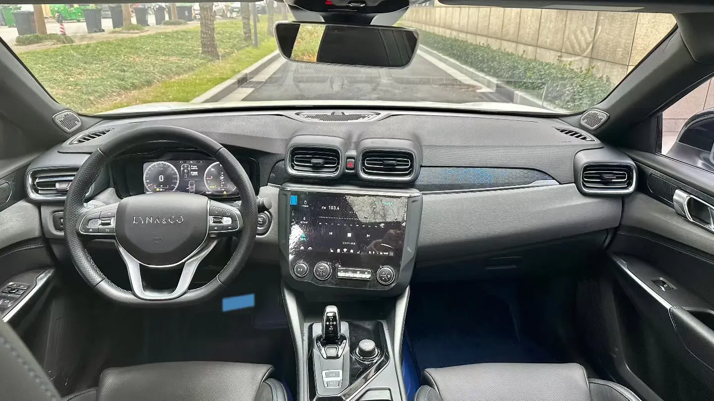 2021 LYNK&CO 03 New Energy 1.5T 180HP L3 7DCT PHEV 9.4KWH,autocango,china used car exporter,china ev exporter,chinese used car exporter,chinese used ev exporter