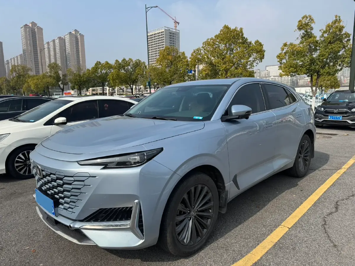 2021 ChangAn UNI-K 2.0T 233HP L4 8AT