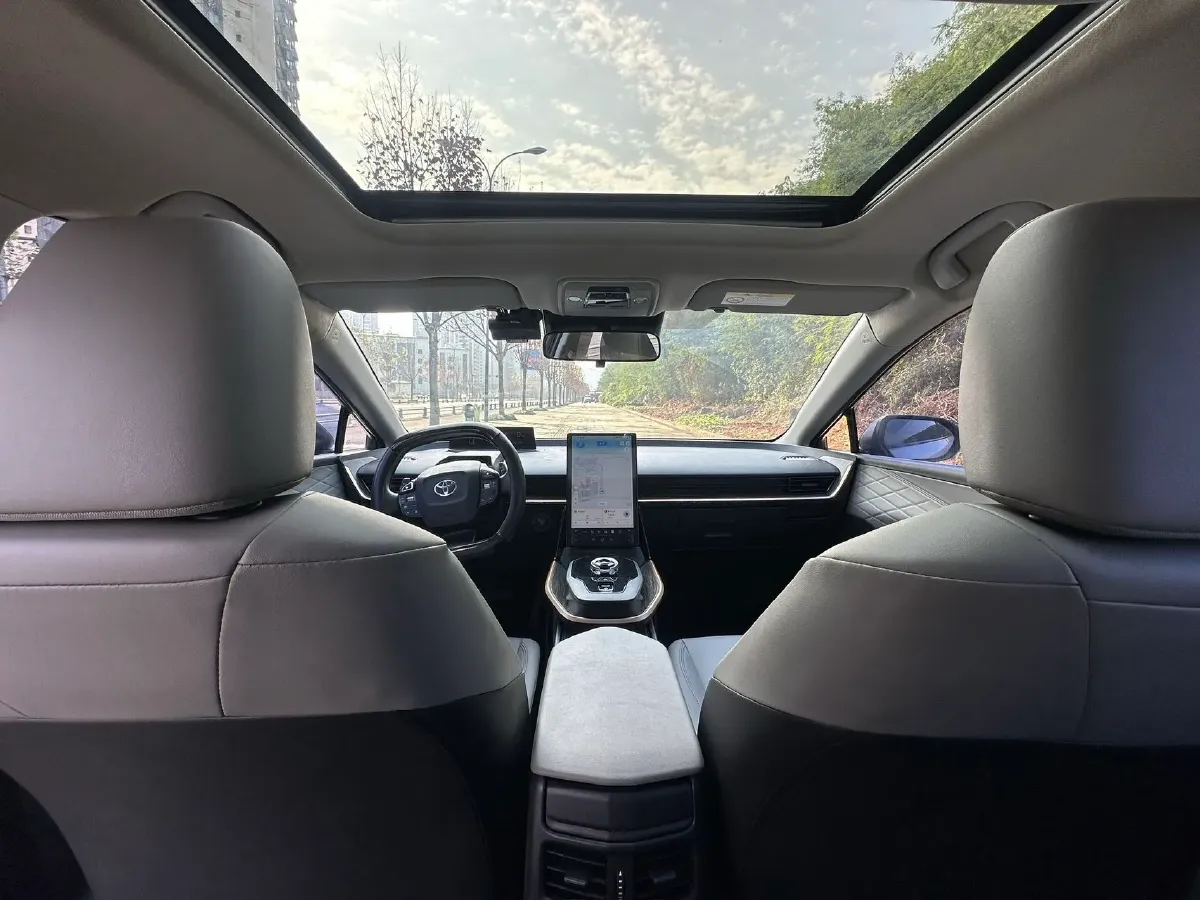 2024 Toyota bZ3 BEV 49.92KWH,autocango,china used car exporter,china ev exporter,chinese used car exporter,chinese used ev exporter