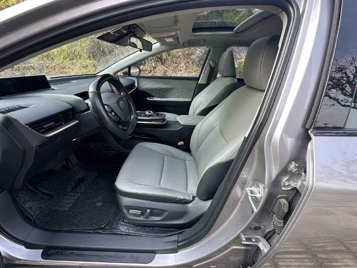 2024 Toyota bZ3 BEV 49.92KWH,autocango,china used car exporter,china ev exporter,chinese used car exporter,chinese used ev exporter