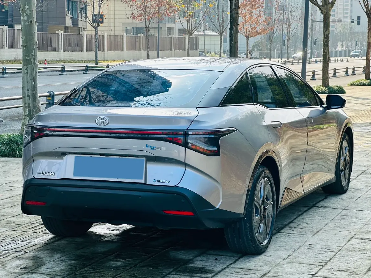 2024 Toyota bZ3 BEV 49.92KWH,autocango,china used car exporter,china ev exporter,chinese used car exporter,chinese used ev exporter