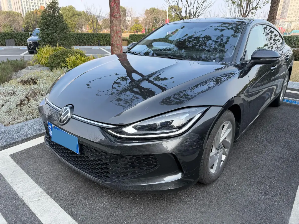 2022 Jetour DASHING i-DM 1.5T 156HP L4 3DHT PHEV 19.27KWH