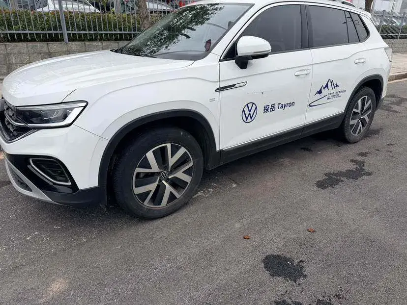 2023 Volkswagen Tayron 2.0T 186HP L4 7DCT