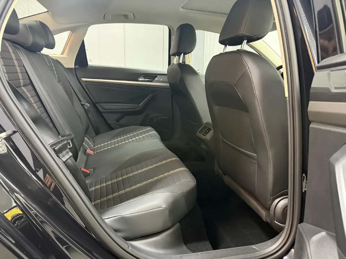 2022 Volkswagen Sagitar 1.2T 116HP L4 7DCT,autocango,china used car exporter,china ev exporter,chinese used car exporter,chinese used ev exporter