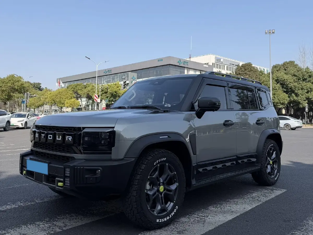 2023 Jetour Traveller 2.0T 254HP L4 7DCT