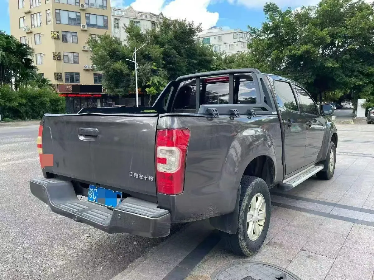 2020 JMC BaoDian 2.5T 140HP L4 5MT,autocango,china used car exporter,china ev exporter,chinese used car exporter,chinese used ev exporter