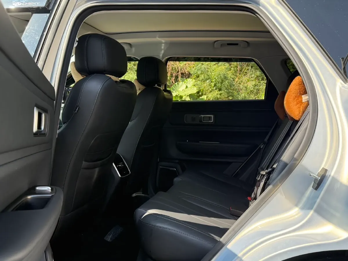 2024 Chery Exploration 06 C-DM 1.5T 156HP L4 DHT PHEV 18.3KWH,autocango,china used car exporter,china ev exporter,chinese used car exporter,chinese used ev exporter