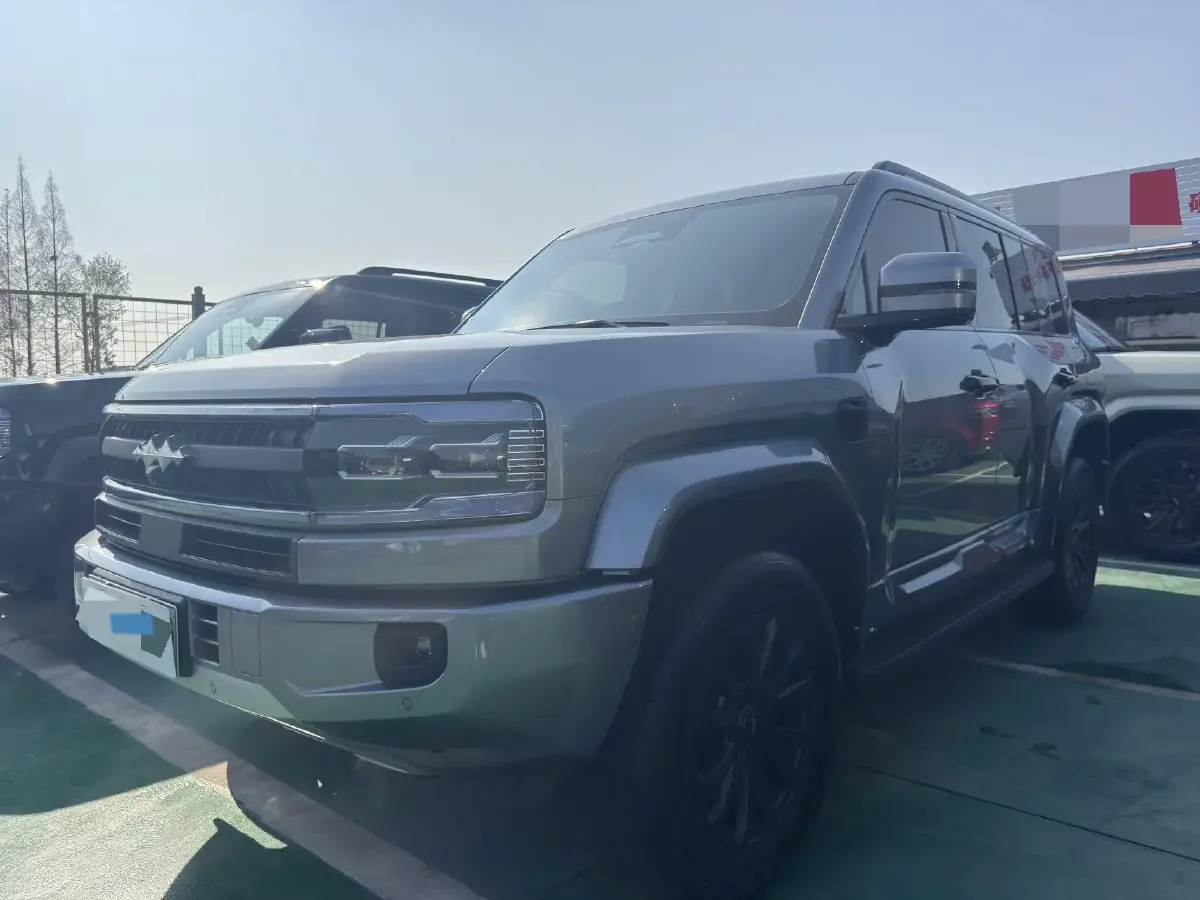 2025 FangChengBao Bao 5 1.5T 194HP L4 E-CVT PHEV 31.8KWH