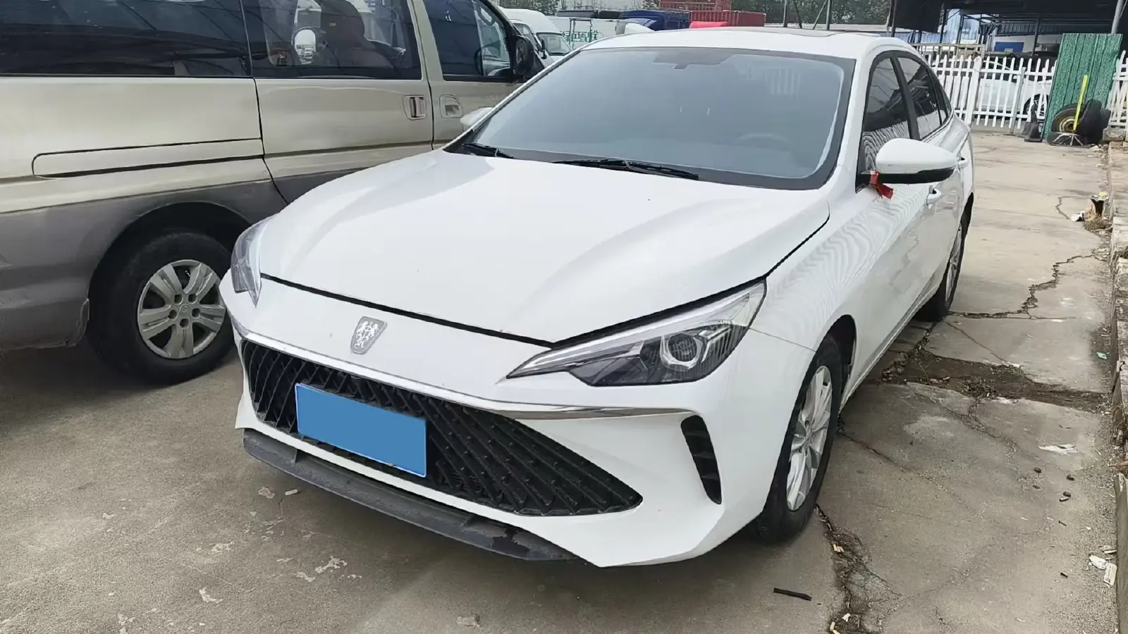 2023 Roewe i5 1.5L 129HP L4 CVT