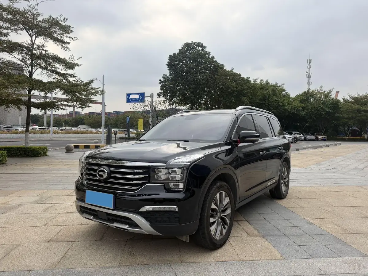 2017 GAC Trumpchi GS8 2.0T 201HP L4 6AT