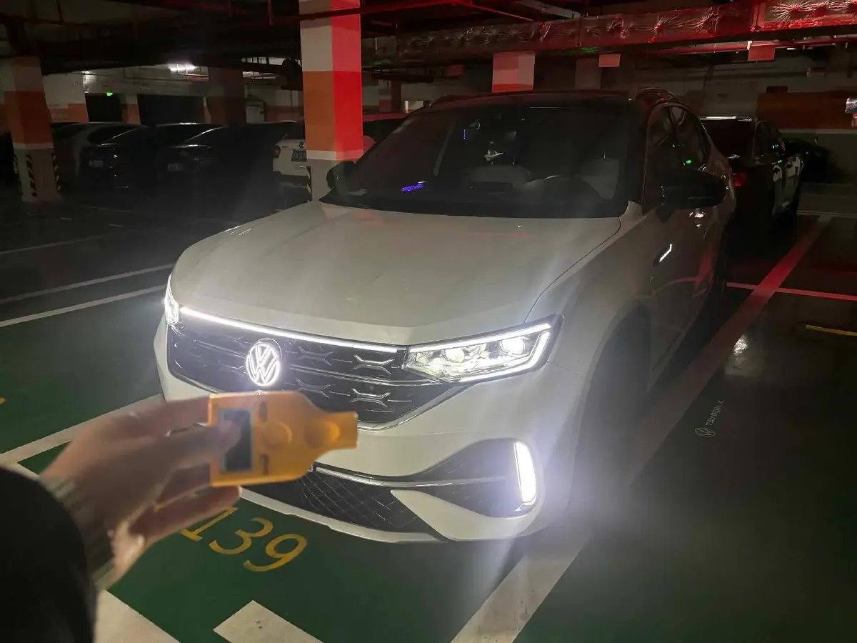 2023 Volkswagen Tayron X 2.0T 186HP L4 7DCT