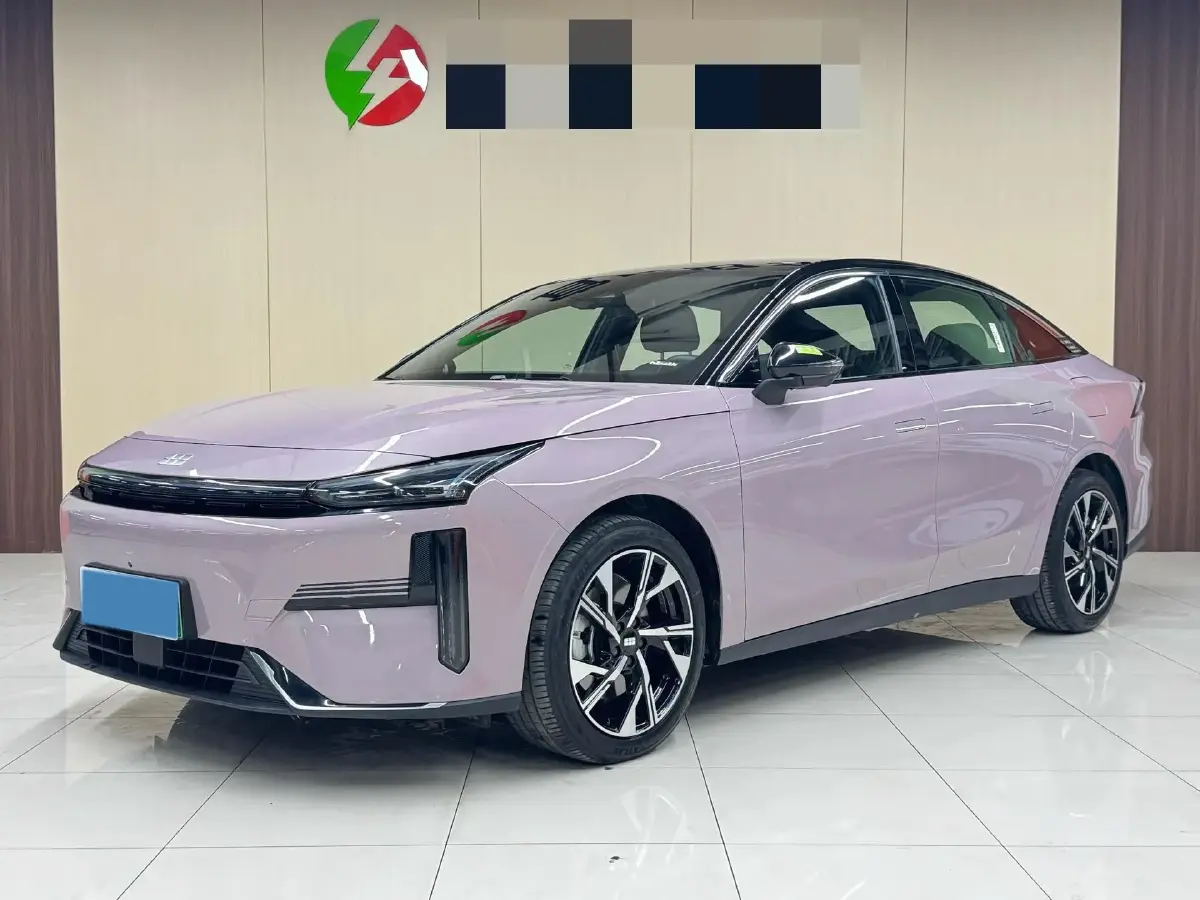 2024 Geely Galaxy L6 1.5T 163HP L4 3DHT PHEV