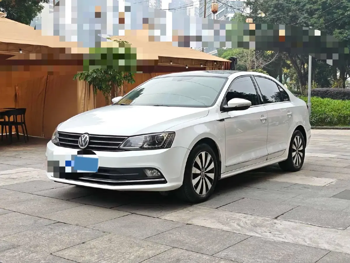 2018 Volkswagen Sagitar 1.2T 110HP L4 7DCT
