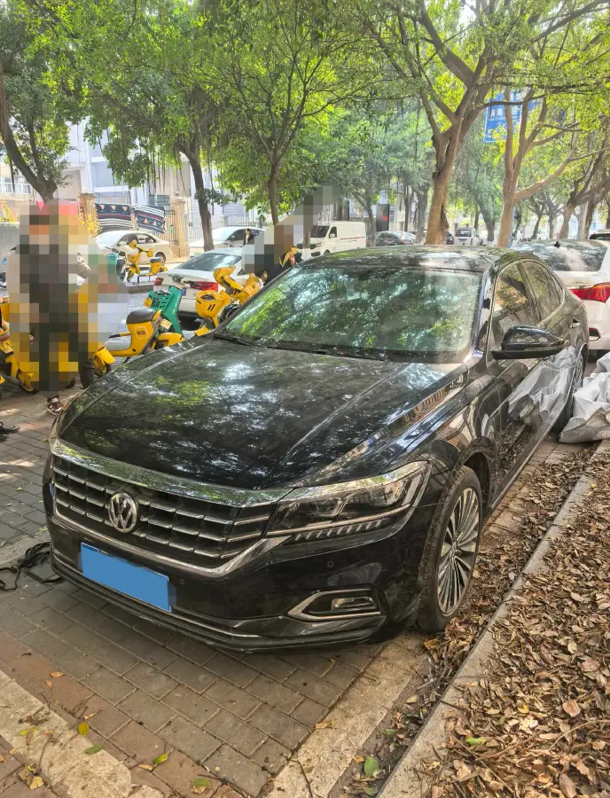 2020 Volkswagen Passat 2.0T 220HP L4 7DCT